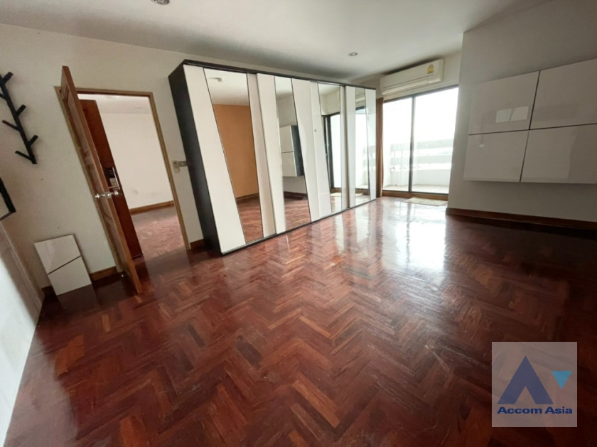  2  1 br Condominium For Sale in Phaholyothin ,Bangkok BTS Phaya Thai - ARL Phayathai at Phayathai Plaza AA35946
