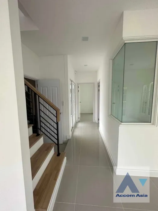 4  4 br House For Rent in Samutprakan ,  at Bangna 5 AA35969