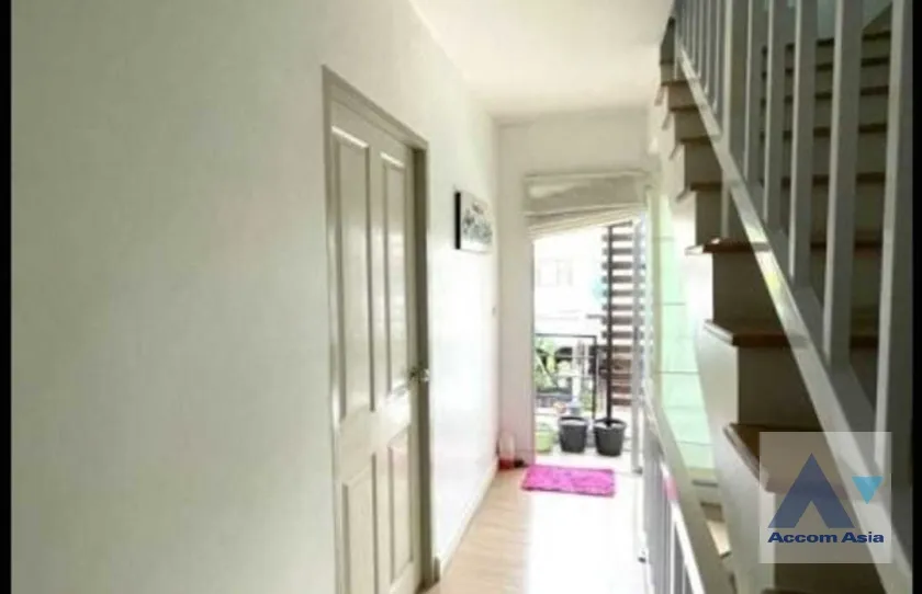unit 2 Bedrooms  Townhouse For Sale in Lat Phrao, Bangkok  (AA35990)