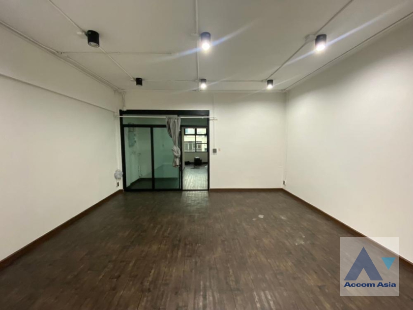  1  5 br Townhouse For Rent in Sukhumvit ,Bangkok BTS Ekkamai at Park Avenue AA35997