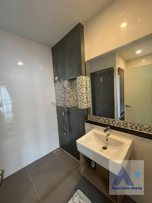 9  3 br Townhouse For Rent in Krungthep Kreetha ,Bangkok  at Newly modern style living place AA36002
