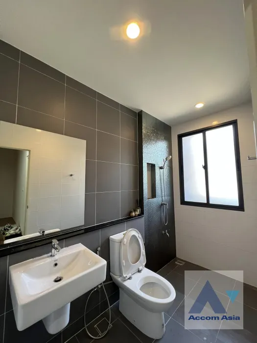 10  3 br Townhouse For Rent in Krungthep Kreetha ,Bangkok  at Newly modern style living place AA36002