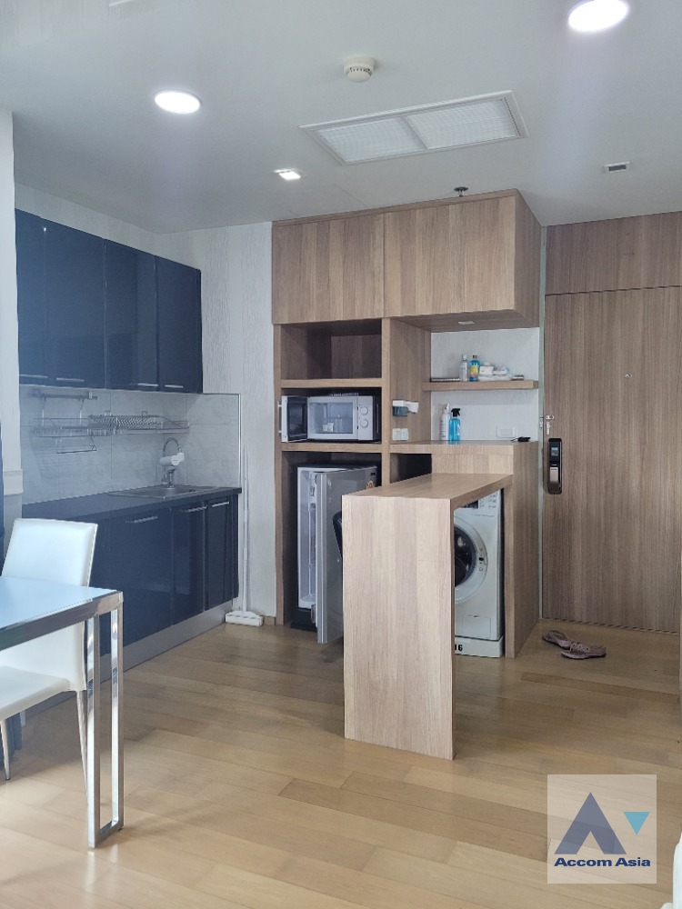  1  1 br Condominium For Sale in Phaholyothin ,Bangkok BTS Phaya Thai - ARL Phayathai at Noble Revent AA36007