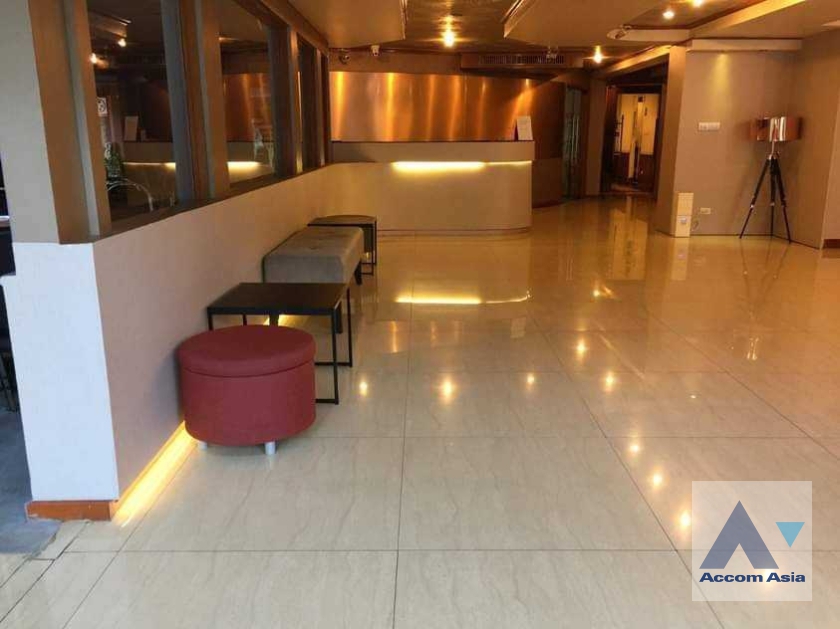 5  Building For Rent in Sukhumvit ,Bangkok BTS Ekkamai at Pleasant Atmosphere AA36011