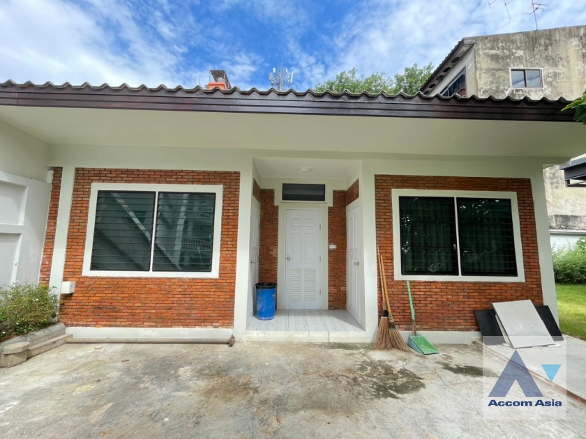 5  4 br House For Rent in Phaholyothin ,Bangkok ARL Makkasan - BTS Victory Monument AA36013
