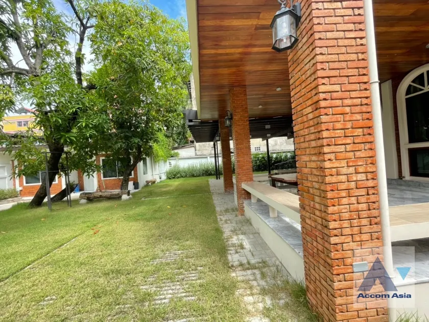 4  4 br House for rent and sale in Phaholyothin ,Bangkok ARL Makkasan - BTS Victory Monument AA36013