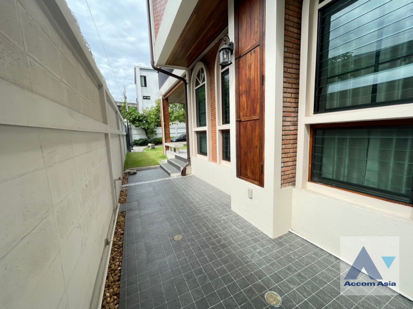 10  4 br House For Rent in Phaholyothin ,Bangkok ARL Makkasan - BTS Victory Monument AA36013