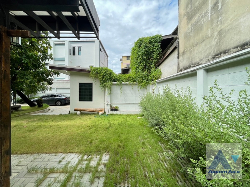 12  4 br House For Rent in Phaholyothin ,Bangkok ARL Makkasan - BTS Victory Monument AA36013