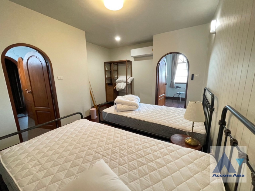 17  4 br House For Rent in Phaholyothin ,Bangkok ARL Makkasan - BTS Victory Monument AA36013