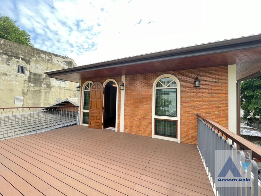 22  4 br House For Rent in Phaholyothin ,Bangkok ARL Makkasan - BTS Victory Monument AA36013