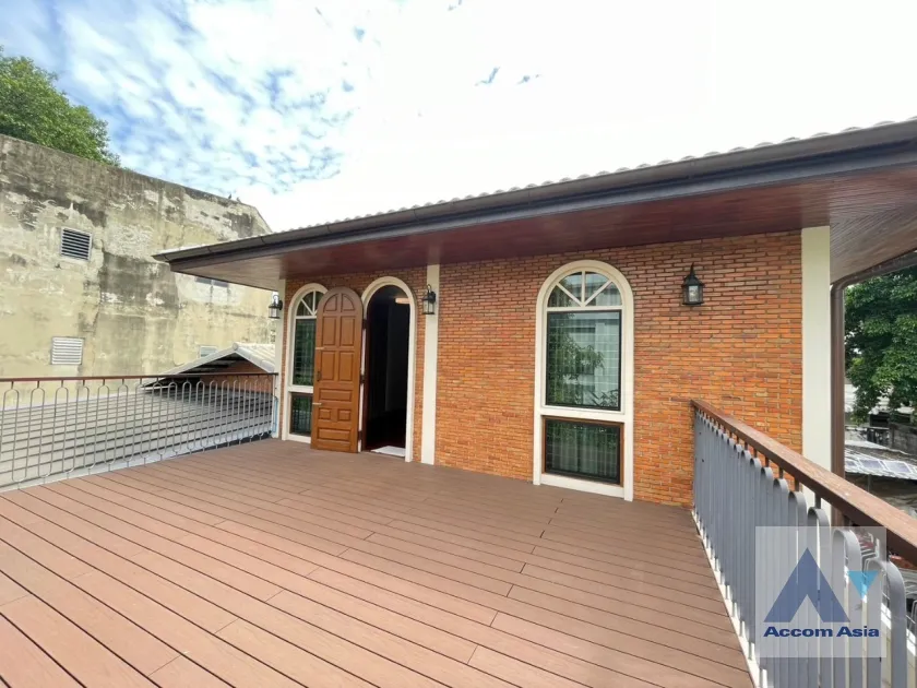 22  4 br House For Rent in Phaholyothin ,Bangkok ARL Makkasan - BTS Victory Monument AA36013