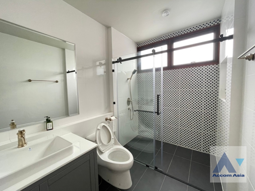 47  4 br House For Rent in Phaholyothin ,Bangkok ARL Makkasan - BTS Victory Monument AA36013