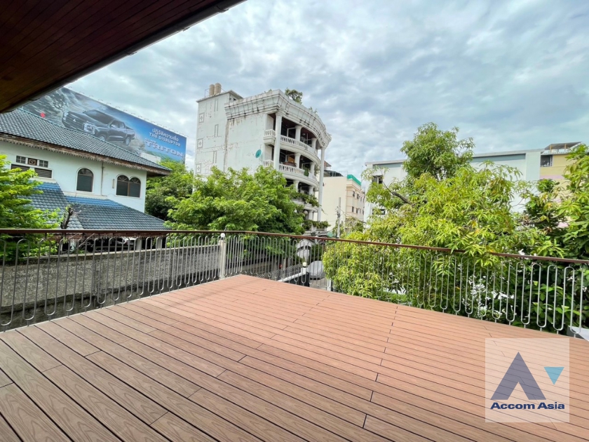 60  4 br House For Rent in Phaholyothin ,Bangkok ARL Makkasan - BTS Victory Monument AA36013