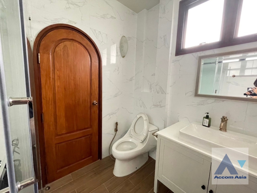 48  4 br House For Rent in Phaholyothin ,Bangkok ARL Makkasan - BTS Victory Monument AA36013