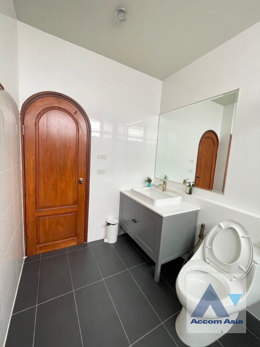 46  4 br House For Rent in Phaholyothin ,Bangkok ARL Makkasan - BTS Victory Monument AA36013