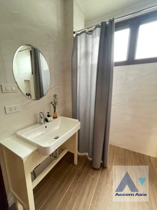 43  4 br House For Rent in Phaholyothin ,Bangkok ARL Makkasan - BTS Victory Monument AA36013