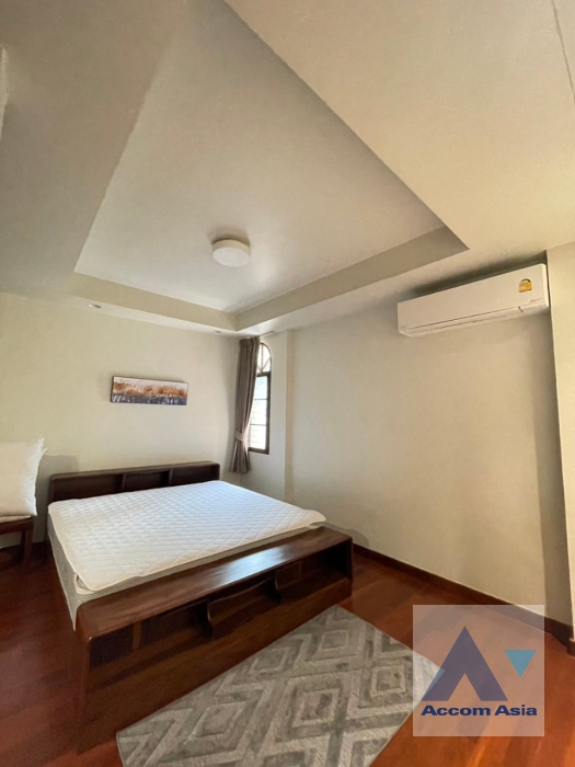 32  4 br House For Rent in Phaholyothin ,Bangkok ARL Makkasan - BTS Victory Monument AA36013