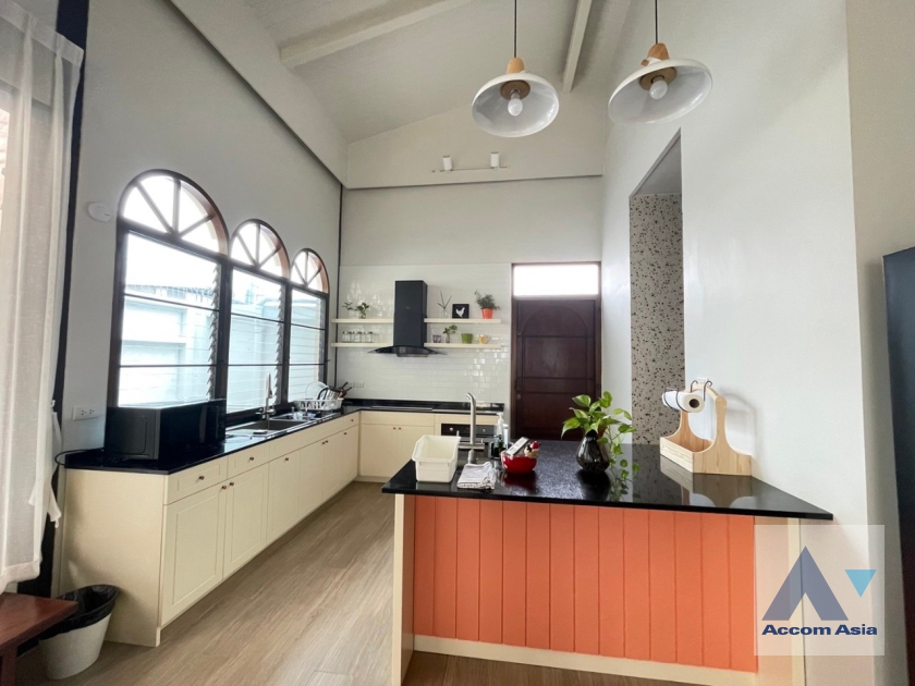 37  4 br House For Rent in Phaholyothin ,Bangkok ARL Makkasan - BTS Victory Monument AA36013