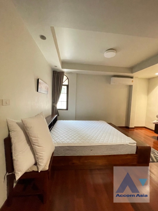 30  4 br House For Rent in Phaholyothin ,Bangkok ARL Makkasan - BTS Victory Monument AA36013