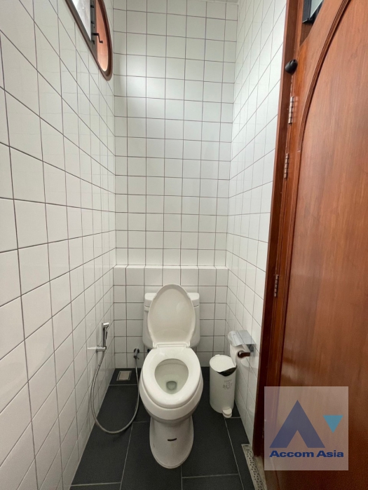 53  4 br House For Rent in Phaholyothin ,Bangkok ARL Makkasan - BTS Victory Monument AA36013