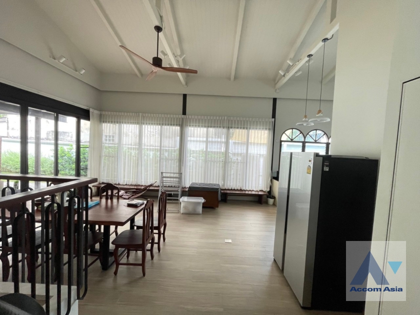 39  4 br House For Rent in Phaholyothin ,Bangkok ARL Makkasan - BTS Victory Monument AA36013