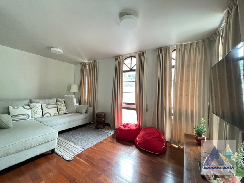 23  4 br House For Rent in Phaholyothin ,Bangkok ARL Makkasan - BTS Victory Monument AA36013