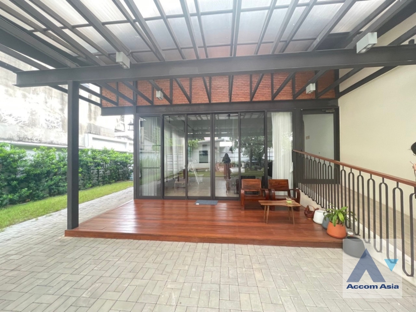 56  4 br House For Rent in Phaholyothin ,Bangkok ARL Makkasan - BTS Victory Monument AA36013