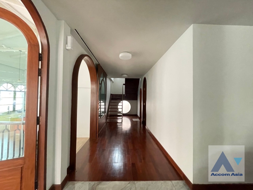 41  4 br House For Rent in Phaholyothin ,Bangkok ARL Makkasan - BTS Victory Monument AA36013