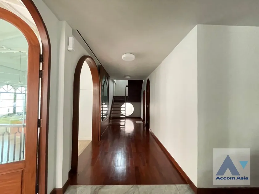 41  4 br House for rent and sale in Phaholyothin ,Bangkok ARL Makkasan - BTS Victory Monument AA36013