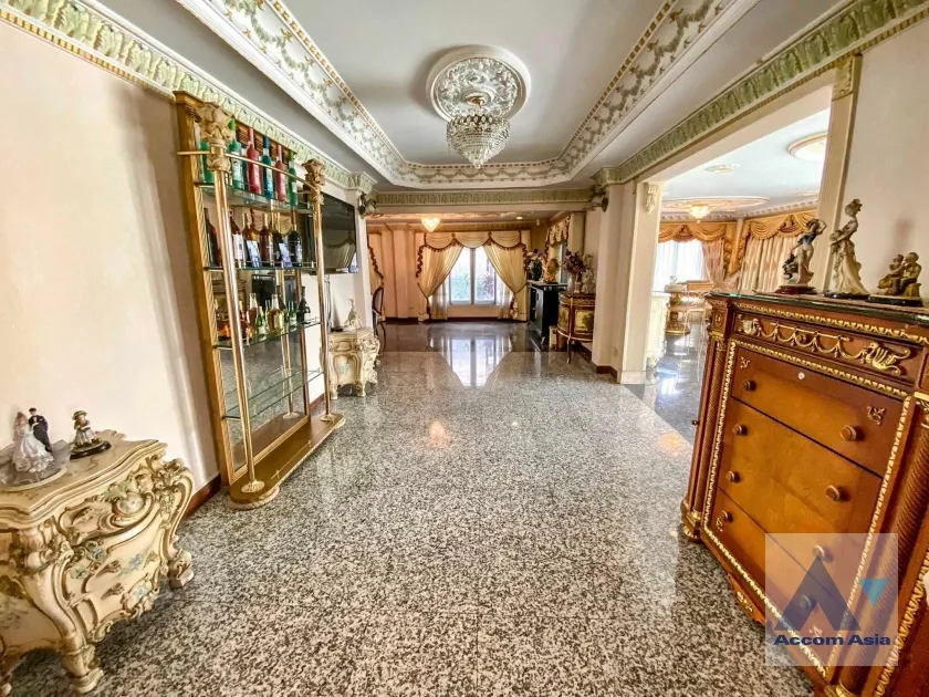 9  4 br House for rent and sale in  ,Bangkok  at Home One  AA36015
