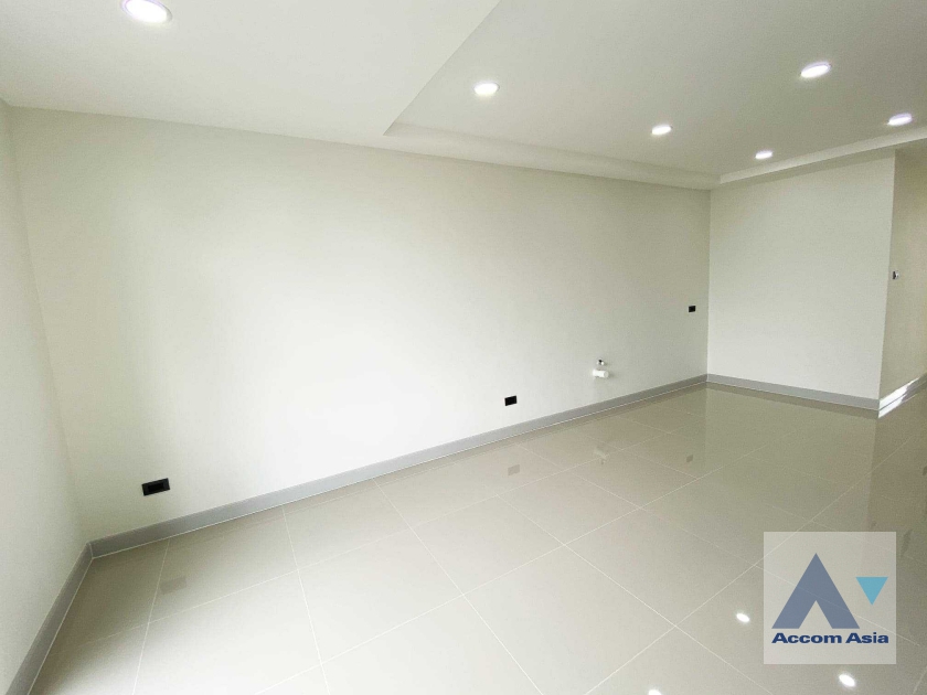 9  3 br Townhouse for rent and sale in Sukhumvit ,Bangkok BTS Udomsuk AA36022