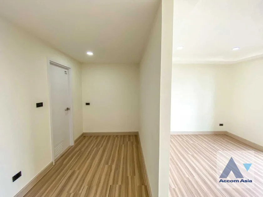 7  3 br Townhouse for rent and sale in Sukhumvit ,Bangkok BTS Udomsuk AA36022