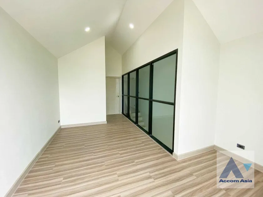 6  3 br Townhouse for rent and sale in Sukhumvit ,Bangkok BTS Udomsuk AA36022