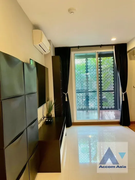 Tree Condo Ekamai Condominium  1 Bedroom for Sale BTS Ekkamai in Sukhumvit Bangkok