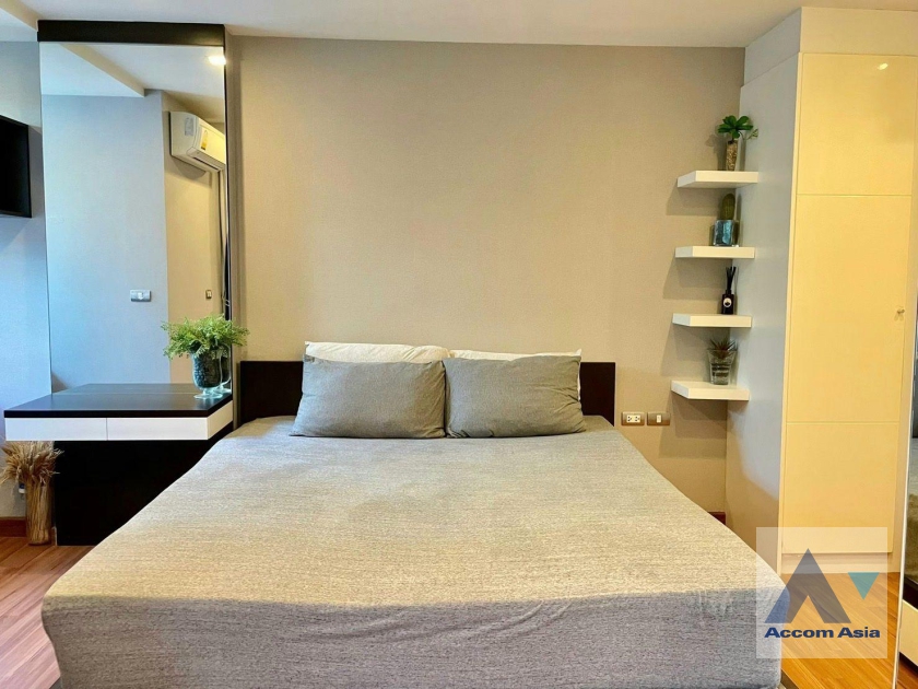 6  1 br Condominium For Sale in Sukhumvit ,Bangkok BTS Ekkamai at Tree Condo Ekamai AA36026