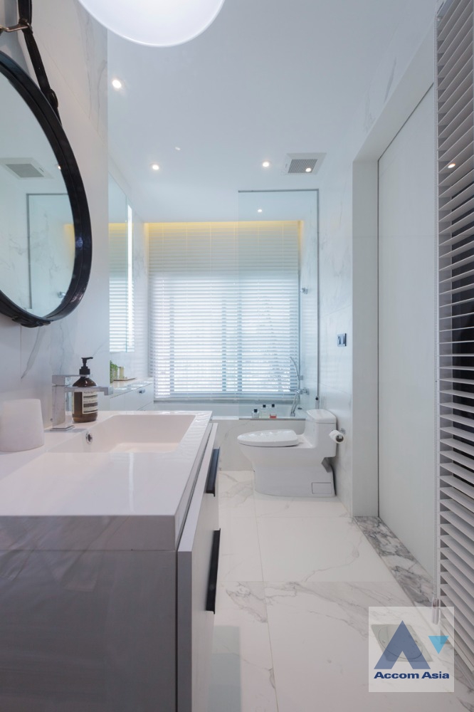 7  1 br Condominium For Sale in Sukhumvit ,Bangkok BTS Thong Lo at Noble Ora AA36031