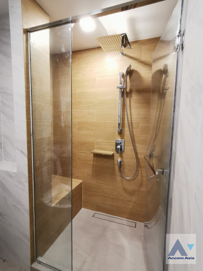 5  1 br Condominium For Sale in Sukhumvit ,Bangkok BTS Ekkamai at Taka Haus Ekkamai 12 AA36038