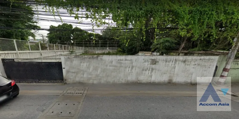  2  Land For Rent in Sukhumvit ,Bangkok BTS Thong Lo AA36039