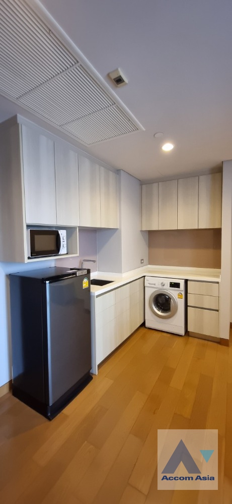 5  1 br Condominium For Sale in Sukhumvit ,Bangkok BTS Phrom Phong at The Lumpini 24 AA36042