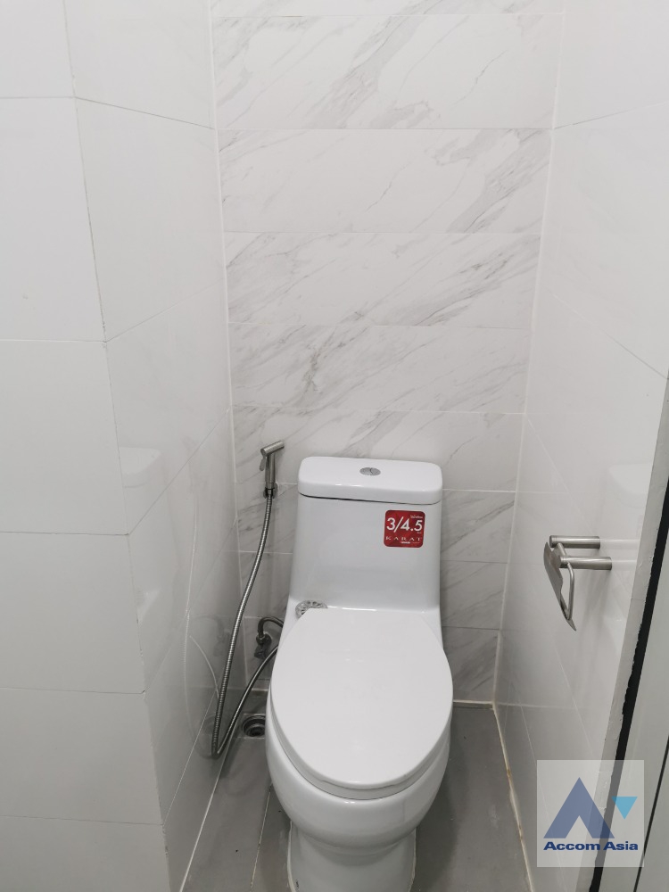 11  Office Space For Sale in Sukhumvit ,Bangkok BTS Thong Lo at Liberty Plaza AA36069