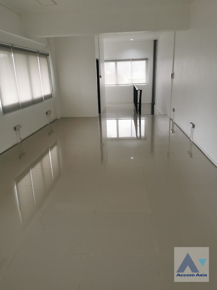  2  Office Space For Sale in Sukhumvit ,Bangkok BTS Thong Lo at Liberty Plaza AA36069