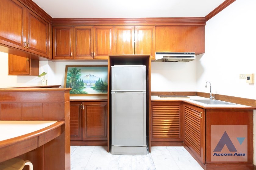 4  2 br Condominium For Rent in Ploenchit ,Bangkok BTS Ploenchit at Witthayu Complex AA36144