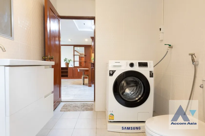 9  2 br Condominium For Rent in Ploenchit ,Bangkok BTS Ploenchit at Witthayu Complex AA36144