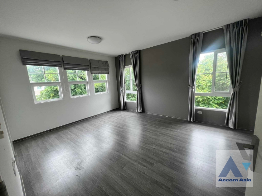 10  3 br House For Sale in Bang Na ,  at Home One  AA36149