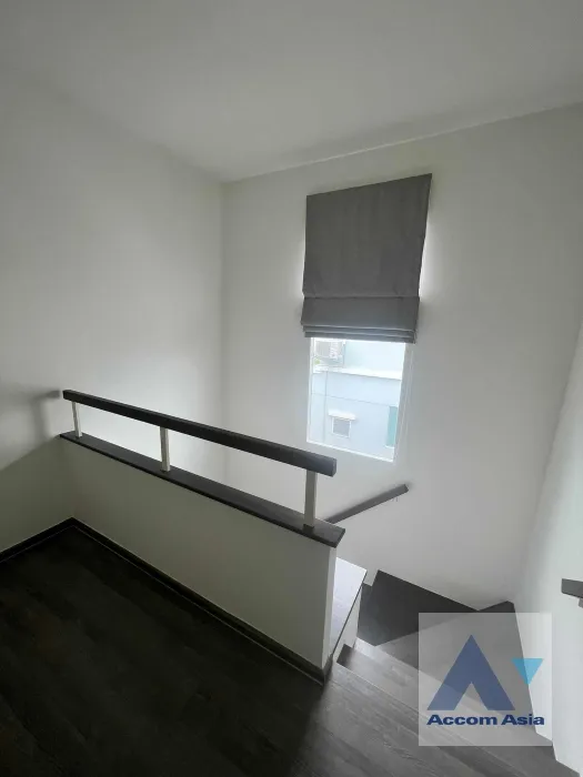 5  3 br House For Sale in Bang Na ,  at Home One  AA36149