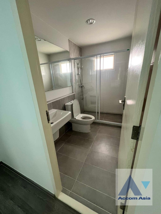 15  3 br House For Sale in Bang Na ,  at Home One  AA36149