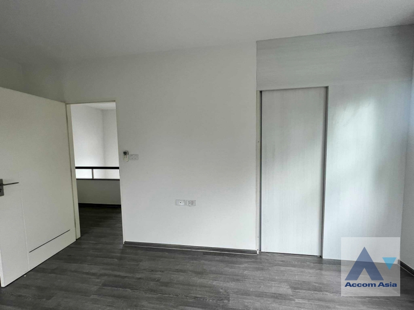 7  3 br House For Sale in Bang Na ,  at Home One  AA36149