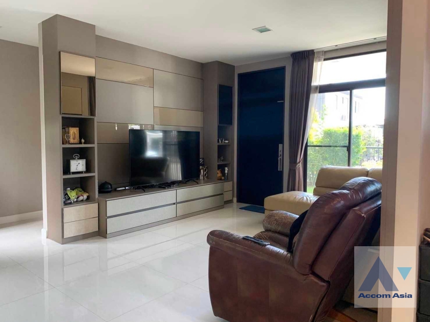  1  4 br House for rent and sale in Bang Na ,Samutprakan  at Moo Baan Bangna AA36156