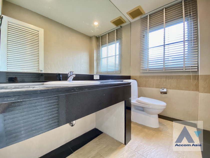 10  4 br House For Rent in New Phetchaburi ,Bangkok  at Homely atmosphere Compound AA36196