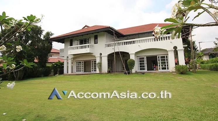 unit 5 Bedrooms  House For Rent in Samutprakan, Samutprakan  near BTS Bang Na (55042)